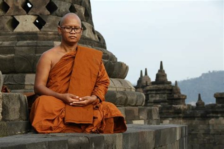 Do buddhist monks celibacy?