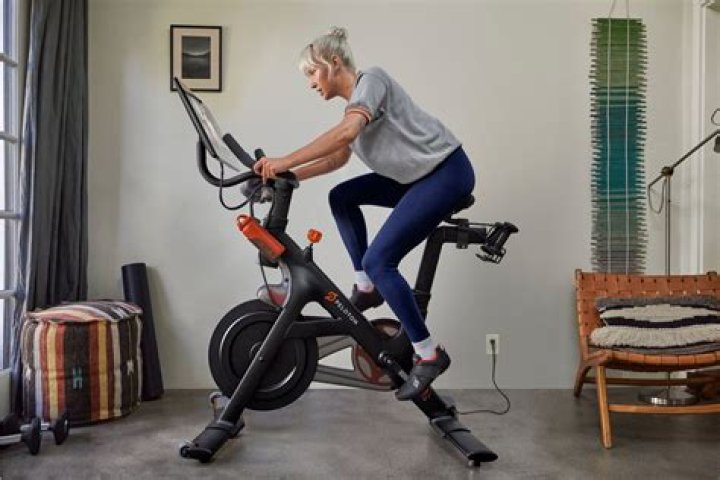Does cycling work adductors?