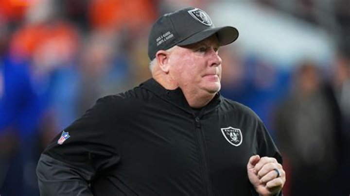 Does witten play for the raiders?