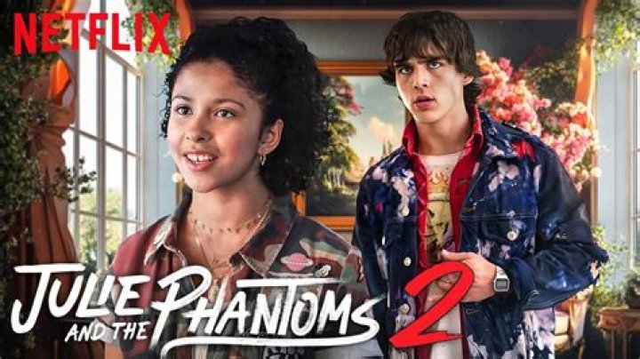 In julie and the phantoms how did the mom die?