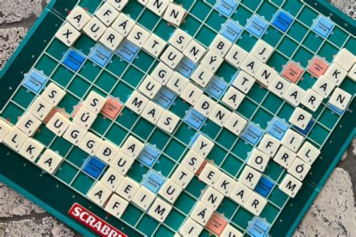 Is nows a scrabble word?