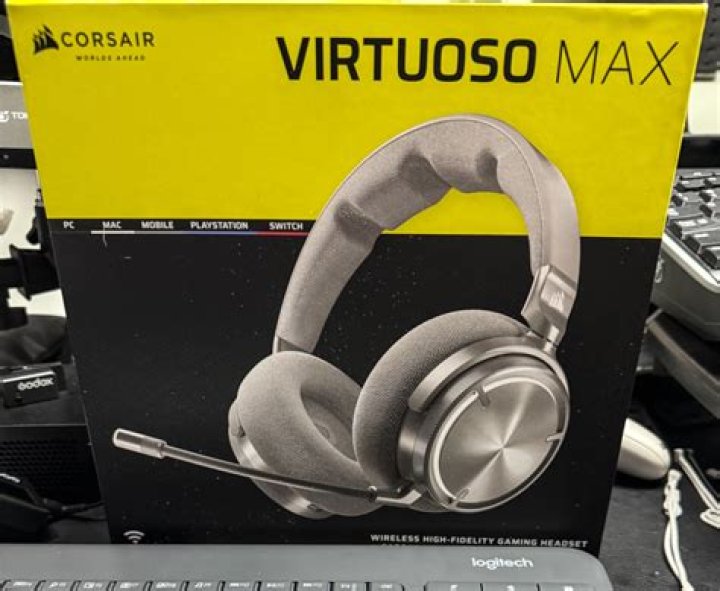 Is the corsair virtuoso bluetooth?