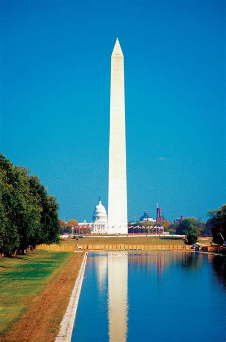 When was the washington monument built?