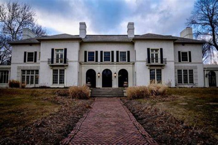 Where is the kresge mansion?