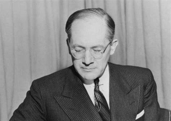 Who coined the term flummox?