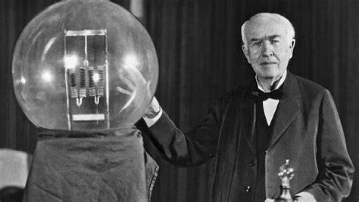 Who really invented bulb?
