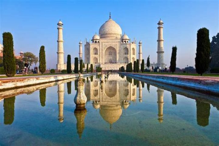 Why india is famous?