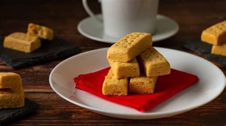 Why shortbread is called shortbread?